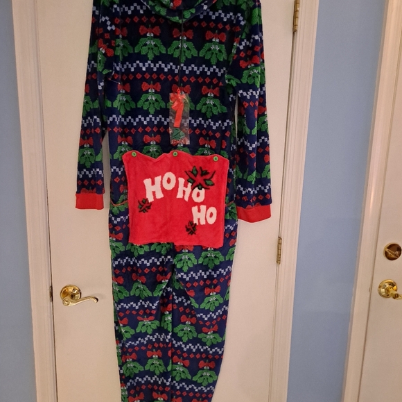 Dec 25th Unisex Mistletoe Zip Onesie Hoodie LG NWOT - Picture 2 of 11